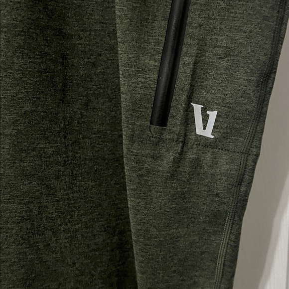 Vuori Olive Sunday Performance Jogger - Picture 2 of 8